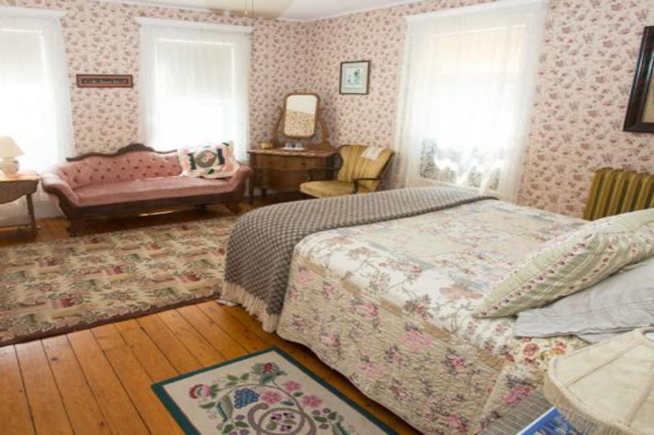 Blooming Inn Shelburne Falls Esterno foto