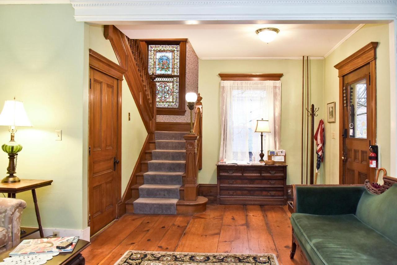 Blooming Inn Shelburne Falls Esterno foto
