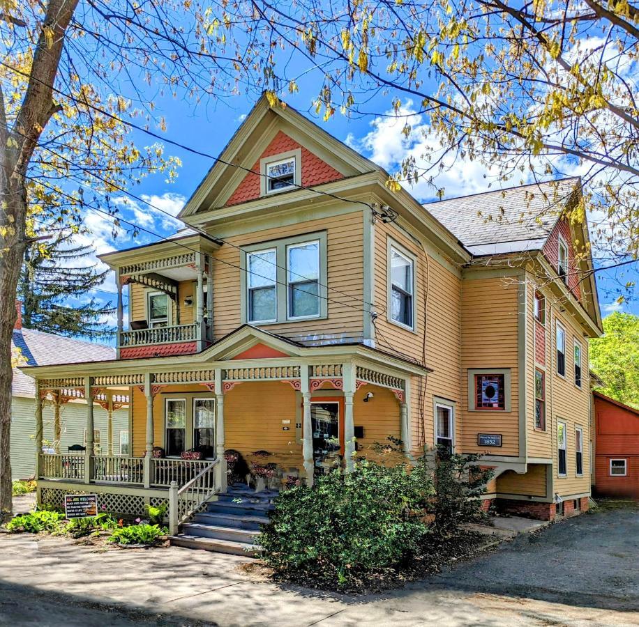Blooming Inn Shelburne Falls Esterno foto