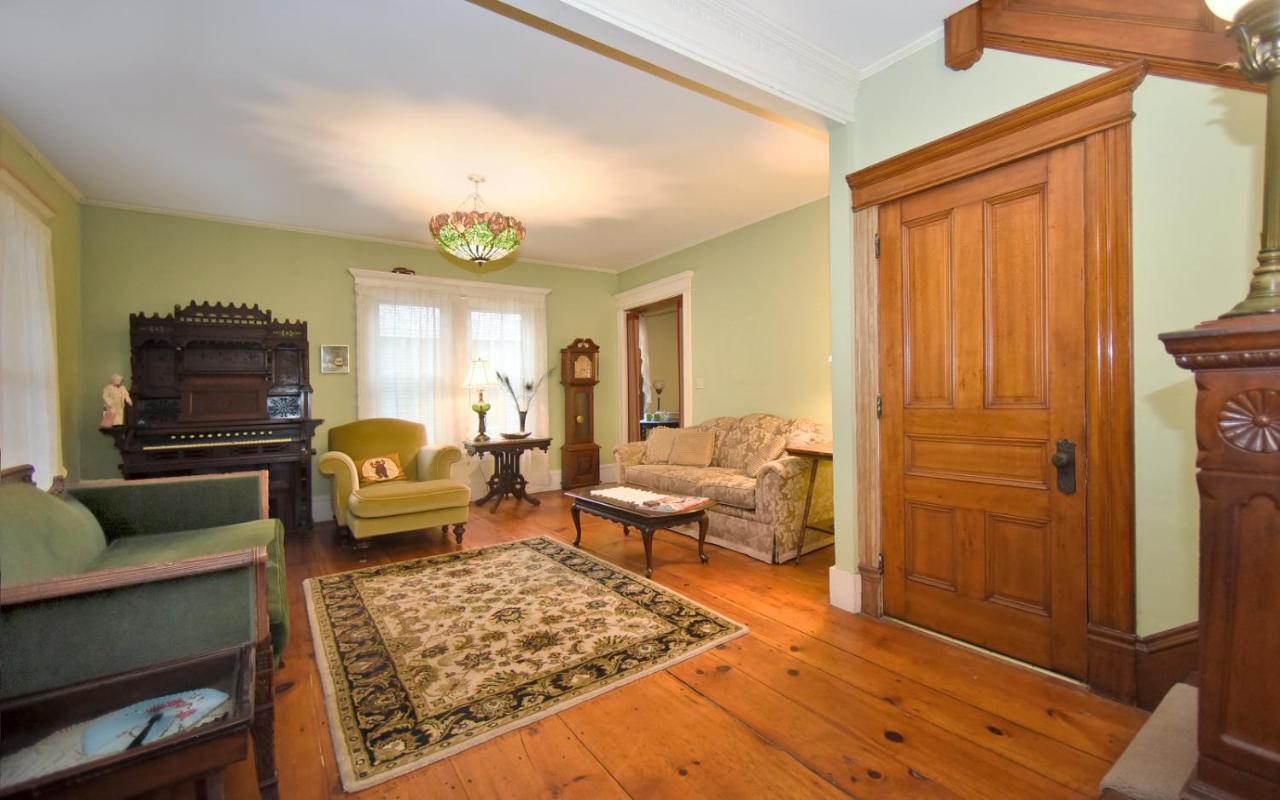 Blooming Inn Shelburne Falls Esterno foto