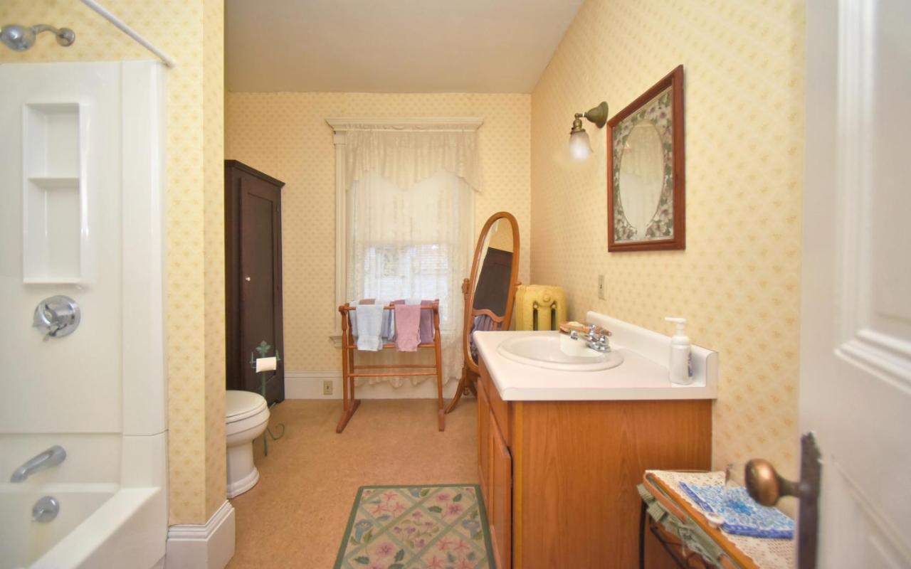 Blooming Inn Shelburne Falls Esterno foto