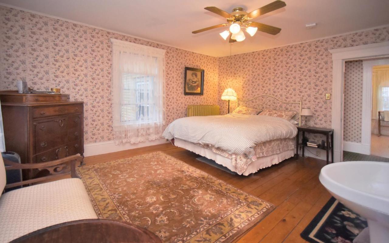 Blooming Inn Shelburne Falls Esterno foto