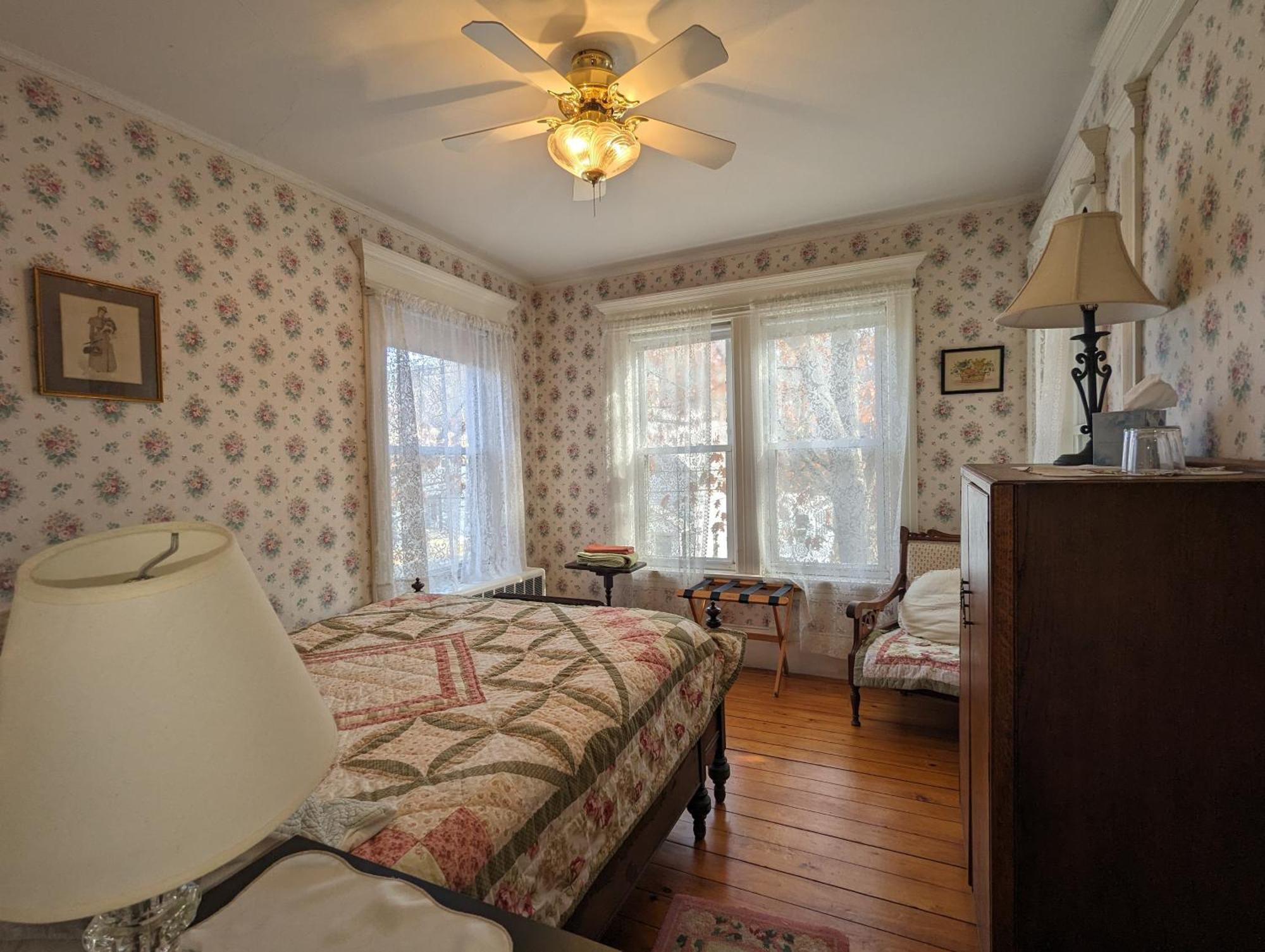 Blooming Inn Shelburne Falls Esterno foto